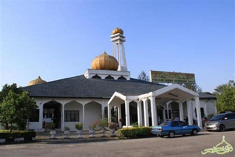 Bank muamalat mempersembahkan peluncuran buku biografi bertepatan dengan milad prof. Masjid Jame' Seberang Jaya, Seberang Perai, Pulau Pinang