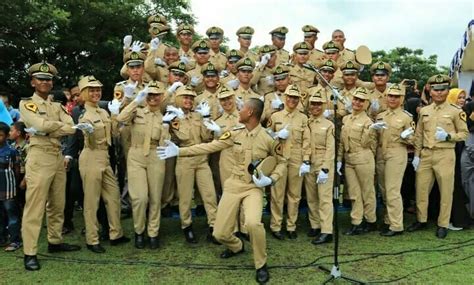 Jun 03, 2021 · suasana halaman gedung sate di bandung, jawa barat, kamis (3/6/2021). Logo Poltekpel Malahayati Aceh - VisitBandaAceh.com