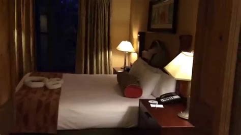 Even when it's a billion degrees out in the florida sun, the lodge feels like you're vacationing at a northern woodland mountain retreat. Inside Look - Disney's Wilderness Lodge Tour-1 Bedroom ...