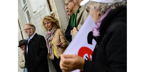 Grace à vous des milliers de gens s'éveillent se remettent debout. De source politique. GCO : pas de travaux, en attendant ...