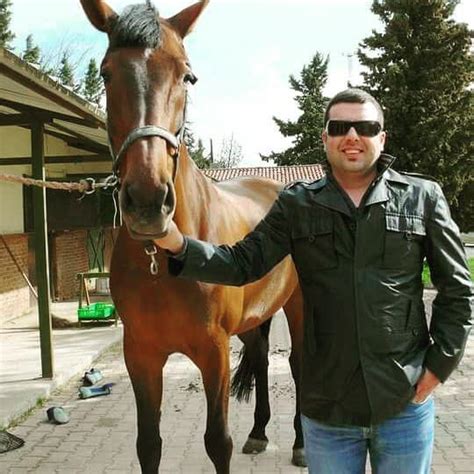 A spor yorumcusu ve fotomaç gazetesi yazarı emre bol flaş bir açıklamada bulundu. Emre Bol (Spor Yorumcusu) Burcu Nedir?