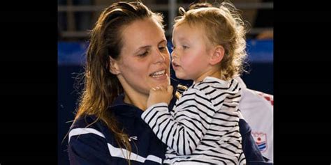 Il s'agirait du second de la jeune femme de 30 ans. Laure Manaudou, contrainte d'avorter - La DH