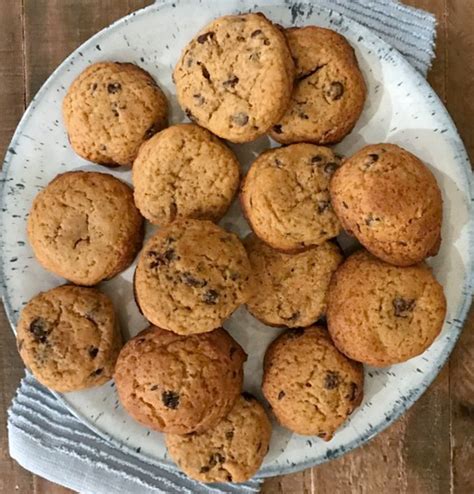 Although oatmeal is high in carbohydrates — which people with type 2 diabetes need to watch out for — it's a food that's low to medium on the glycemic index (gi) when it's. Cookies For Diabetic - Diabetic Oatmeal Raisin Cookies Recipe Genius Kitchen Cookie Recipes ...