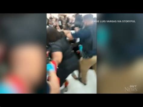 San juan luis munoz marin international airport. Huge brawl breaks out in San Juan Airport - YouTube