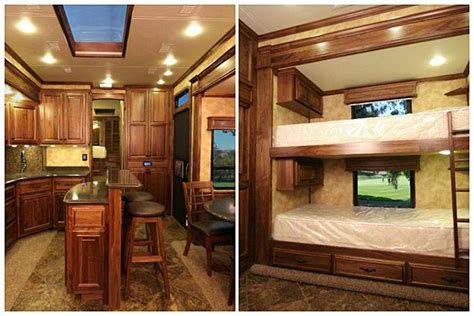 With a two bedroom rv, you can comfortable fit up to twelve guests. 2 bedroom 5th wheel | Rv floor plans, Two bedroom, Luxury bus