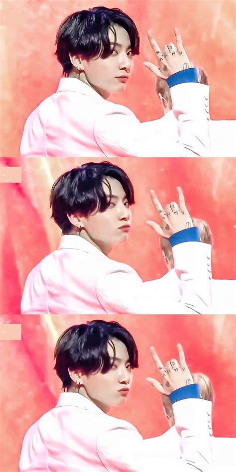 The eyes of the entire banquet hall focused on him in an instant. Pin by Melody J on BTS || JUNGKOOK 전정국 in 2020 | Jungkook ...