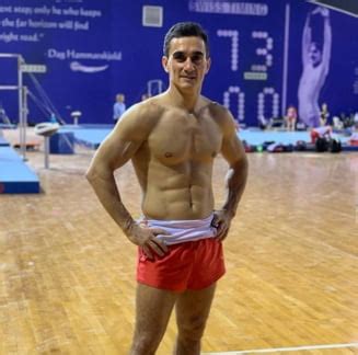 Only one year later he won his first international medals with gold on floor. Marian Dragulescu, aproape de retragerea din activitate ...