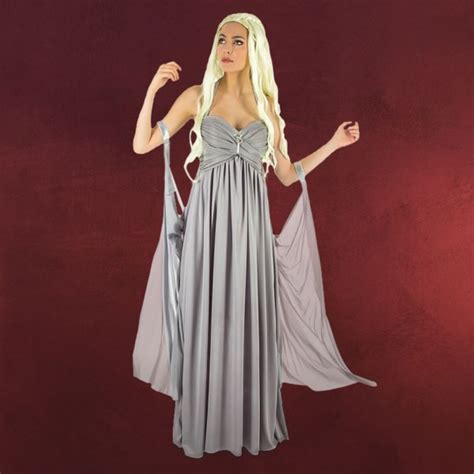 Brautmode ist genauso wie jede andere mode gewissen trends unterlegen. Mutter der Drachen Hochzeitskleid für Game of Thrones Fans ...