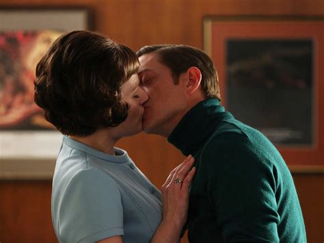 Istri bos ketagihan batang cangkul milik karyawan suaminya secret in bed with my boss. 'Mad Men': Everything You Need To Know Before Watching The Final Season - Business Insider