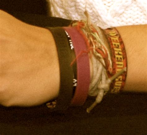 Tag teaming like it's 2011 all over again. louis tomlinson Harry Styles Larry Stylinson One Direction ...