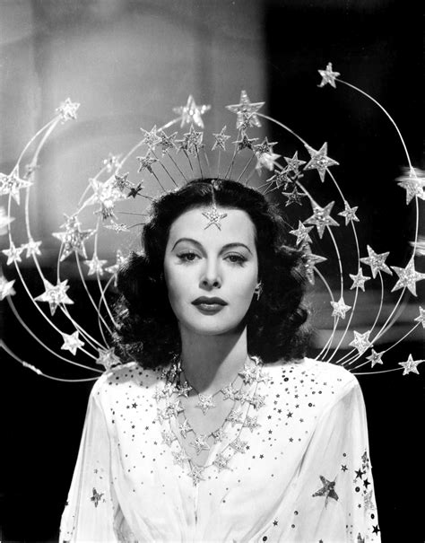 La historia de hedy lamarr, bombshell, bombshell: Bombshell: How Movie Star Hedy Lamarr Gave the World Cell ...
