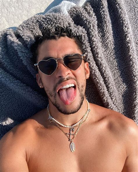 Leading up to the album's release, bad bunny has been previewing new songs on his instagram live feed. Pin on Men Fashion - Jewelry