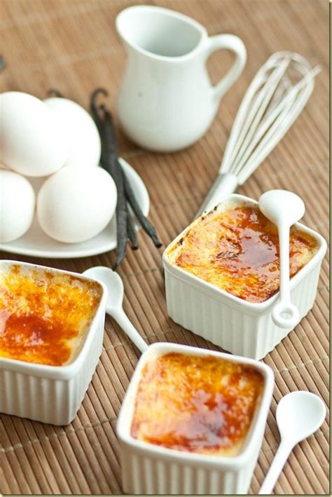 We'll box up a bunch for you to take home and leave one or two out for you to enjoy while you are here. Classic Creme Brulee For Two / Classic Crème Brûlée - That Skinny Chick Can Bake - How to make ...