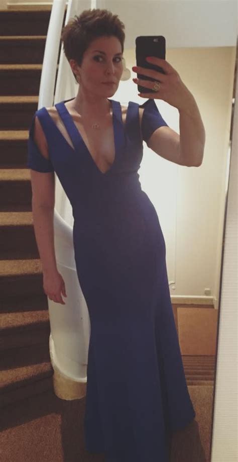 Das kleid ist von vanessa blumhagen on instagram: 17098662_1452000734844020_2364642277272955396_n.jpg (495× ...