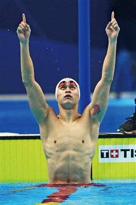 孫 楊（そん よう、sun yang）は、中国・浙江省杭州市出身の競泳選手。専門は中長距離の自由形。 バスケットボール選手の父親とバレーボール選手の母親の間に生まれた。 2008年の北京オリンピックの1500m自由形で8位となった。 今晚400米自亮相 孫楊 力爭亞運第三金 - 澳門力報官網