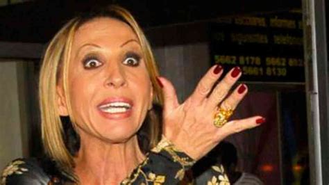 Ahí laura bozzo arremetió contra frida sofía por. Emisoras Unidas - Laura Bozzo recibe burlas por usar estos ...