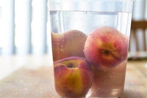 The filling is just fresh peaches, lemon zest, and fresh lemon juice. How to Freeze Whole Peaches & Plums | Livestrong.com