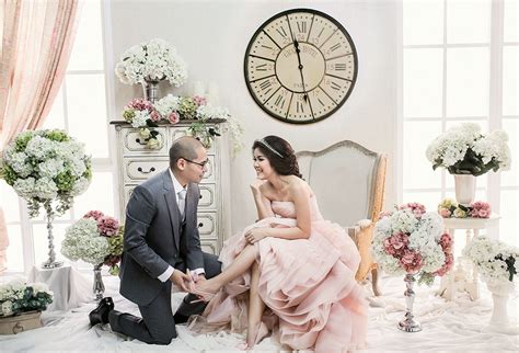 Foto studio prewedding indoor casual studio. √ Terbaik Dari Contoh Foto Prewedding Indoor | Gallery Pre Wedding