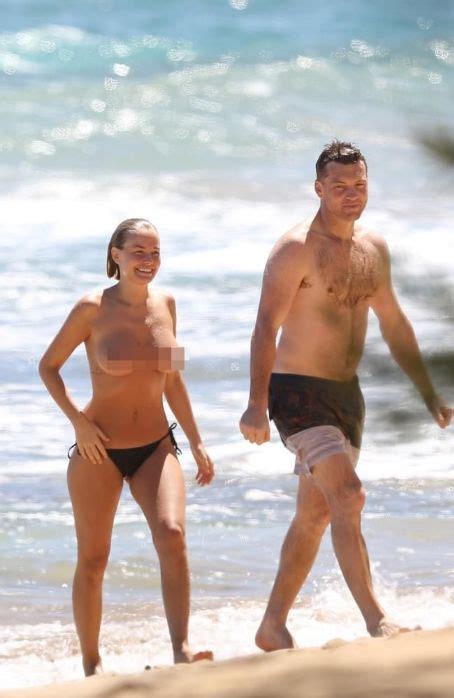 Founder of share the base www.sharethebase.com. Who is Sam Worthington dating? Sam Worthington girlfriend ...