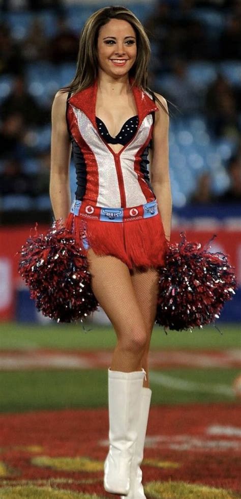 Thats why everyone loves a cheerleader! Pin on Sports & Entertainment