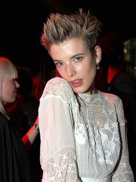 16 february 1983) is an english model and actress. more Agyness Deyn | Short hair styles, Agyness deyn, Short ...