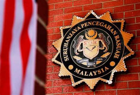 He was the director of the commercial crime investigation department (ccid) of the royal malaysia police (pdrm) and. Sorok RM1 juta dalam kotak kasut, bekas Ketua Polis Daerah ...