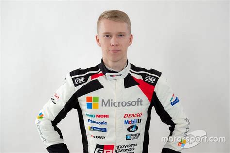 Suomen brodeeraus tarjoaa sinulle työvaatteita merkkauksilla tai ilman jokaiseen duuniin aina edustusvaatteista raksatuotteisiin! Kalle Rovanperäプロフィール｜motorsport.com日本版