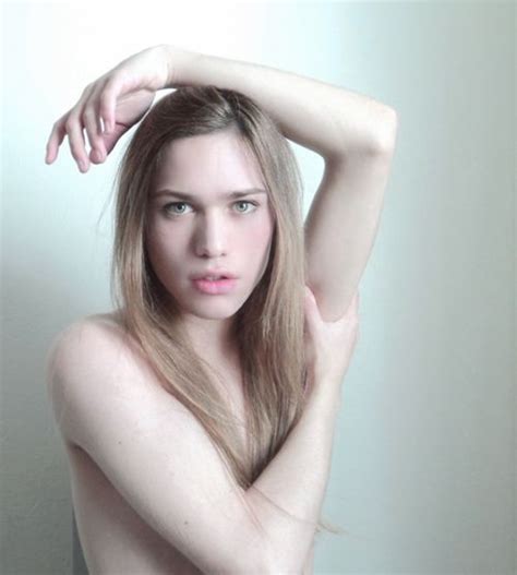 I want an androgynous hairstyle (am genderfluid) but i also need to pass as hetero male for christmas (family yay) any ideas? Nagel Lanvaettir | Boys | Pinterest