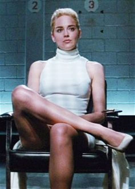 Easily her most notable role, stone starred in 1992's basic instinct as catherine tramell, a mysterious writer who becomes intensely involved with michael douglas' nick curran, a police detective. 84 Best Basic Instinct images in 2018 | シャロン・ストーン, 女優, 氷の微笑