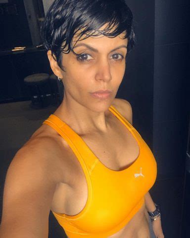 His breast/bra size 35, waist size 26 & hip size 35 inches. Here's Mandira Bedi Proving That Age Is Just A Number | Gympik Blog
