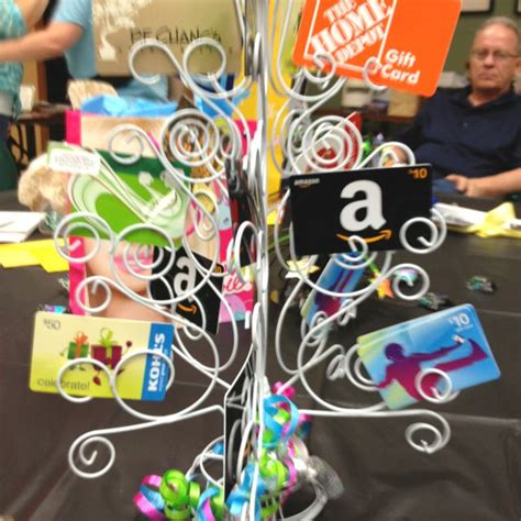 Gift card tree holder ideas. A "money tree". A great idea for group gifts. You can use ...