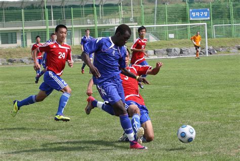 축구 구두 화재 공상 불꽃 로봇. 강진군, 국제청소년 축구대회 개최