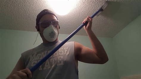 If you remove the popcorn ceiling with abundant water, does that lessen the probability of asbestos inhalation? Easy popcorn ceiling removal, no patching. - YouTube