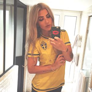 Josefin lustig is a blogger who has a net worth of $1 million. dagens bild josefin lustig - LOPPI.se