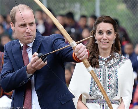 She is the eldest of three children born to carole elizabeth middleton (born in england in 1955 as carole elizabeth goldsmith) an airline stewardess, and michael francis midd. Kate Middleton wears Tory Burch dress as she and William ...