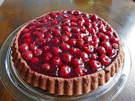 Wer mag, kann den einfachen kirsch streusel kuchen vom blech auch in einer springform. Leichter Biskuit-Kuchen mit Kirschen von stanibär ...