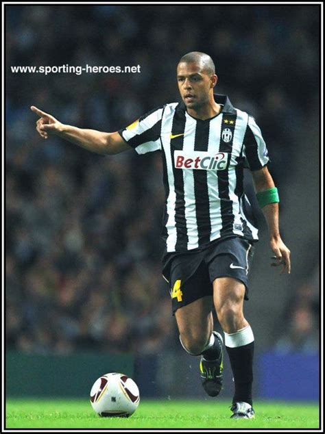 El mediocampista brasileño, excompañero del italiano en la. Felipe Melo - UEFA Europa League 2010/11 - Juventus ...