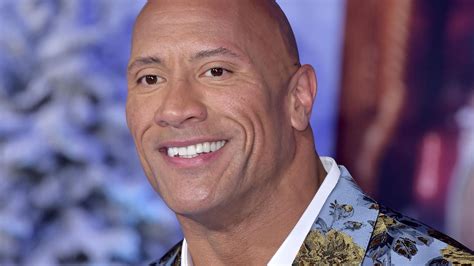 Wie sich schon erahnen lässt, stammen die meisten sportverletzungen von den. Dwayne „The Rock" Johnson zeigt seine blutige Sportverletzung