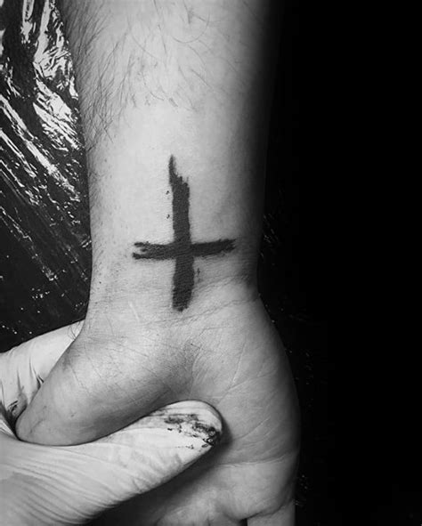 The large tattoo looks good on the middle of the chest, back, one should put a serious consideration in choosing colors. 50 Simple Cross Tattoos For Men - Religious Ink Design Ideas
