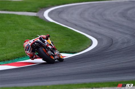 Vinales super pole, segue quartararo. MotoGp Austria: incidente a Marc Marquez - VIDEO