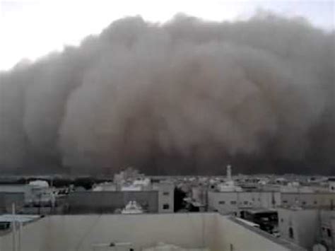 بعث سمو الشيخ عبدالله بن حمد آل ثاني نائب الأمير، ببرقية تعزية، إلى صاحب السمو الشيخ نواف الأحمد الجابر الصباح أمير دولة الكويت الشقيقة، بوفاة الشيخ منصور الأحمد غبار الكويت - YouTube