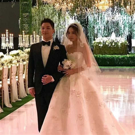 Taeyang and min hyo rin are getting married right now, and here's everyone that's at their wedding. Último: Esto es lo que hace la bella Min Hyo Rin mientras ...