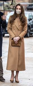 Kate Middleton Shows How To Wear Head