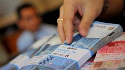 Kadar gaji minimum di malaysia pula, sebelum ini sudah dinaikkan kepada rm1,200 sebulan berbanding rm1,100 sebelum ini, namun ia hanya membabitkan di 57 bandar utama di seluruh negara manakala yang lain masih kekal pada kadar sama. Upah Minimum Pekerja di Negara ASEAN, Bagaimana Gaji ...