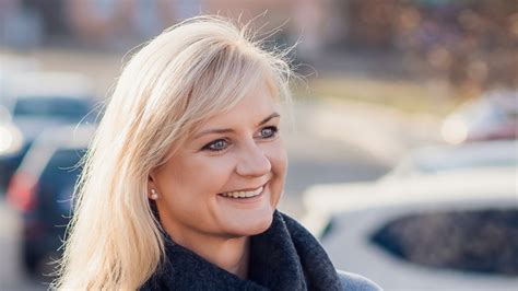 Společně s pražským primátorem zdeňkem hřibem (piráti) chtěla, aby byl vyhlášen stav nebezpečí. Novou středočeskou hejtmankou se stala Petra Pecková ...