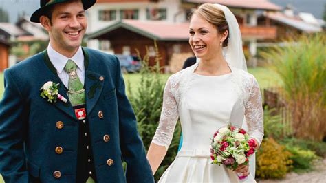 Er wohnt in schwalefeld im upland. Magdalena Neuner heiratet kirchlich | Garmisch-Partenkirchen