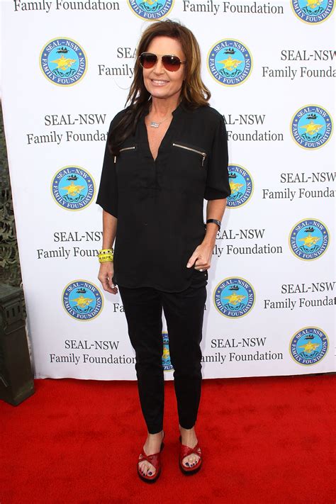 Legs behind her head (pretzel) best compilation (no music). Sarah Palin's Feet