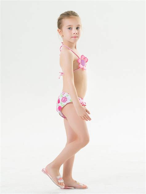 Maybe you would like to learn more about one of these? Wholesale Little Girls Flower Tankini Bikini Set 200212