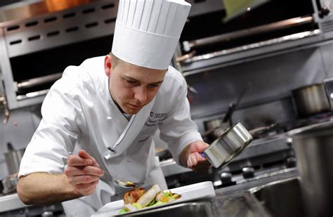 36 pertanyaan wawancara magang dan trik menjawabnya. Study to be a Chef - Pathways to Aus