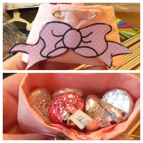 Whether or not you actually like gingerbread cookies is kinda irrelevant. Bow Candy Diaper. #hersheykisses (With images) | Gingerbread cookies, Hershey kisses, Success ...